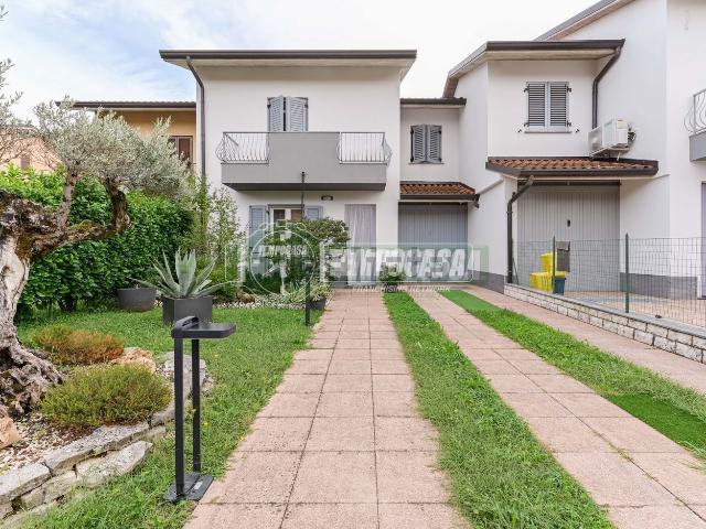 Casa in vendita a Levate, Bergamo