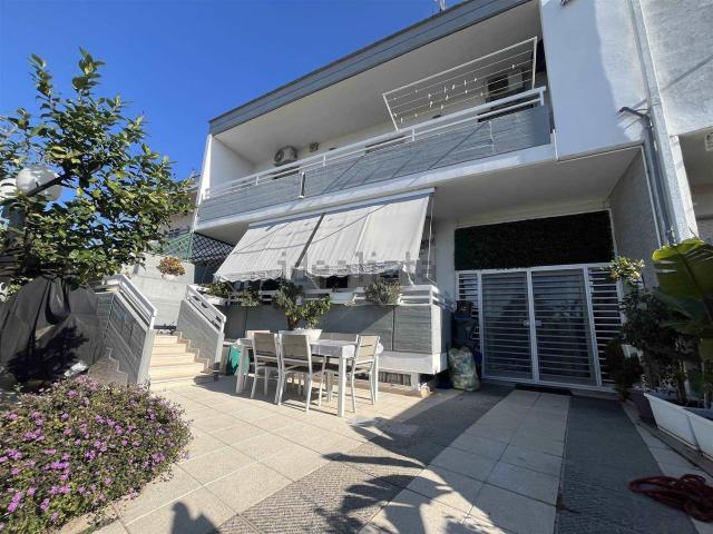 Casa in vendita a Ceglie del Campo, Bari