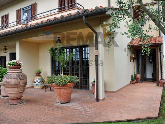 Casa in vendita a Lastra A Signa, Toscana