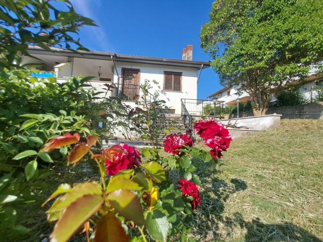 Casa in vendita a Poggio Moiano, Lazio