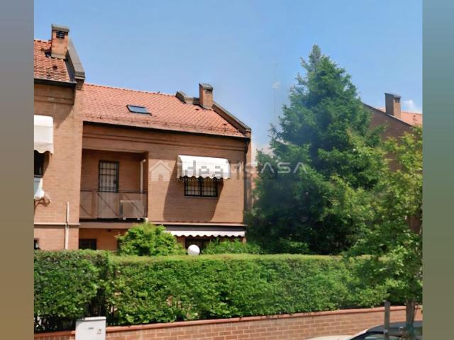 Casa in vendita a Modena, Torrenova