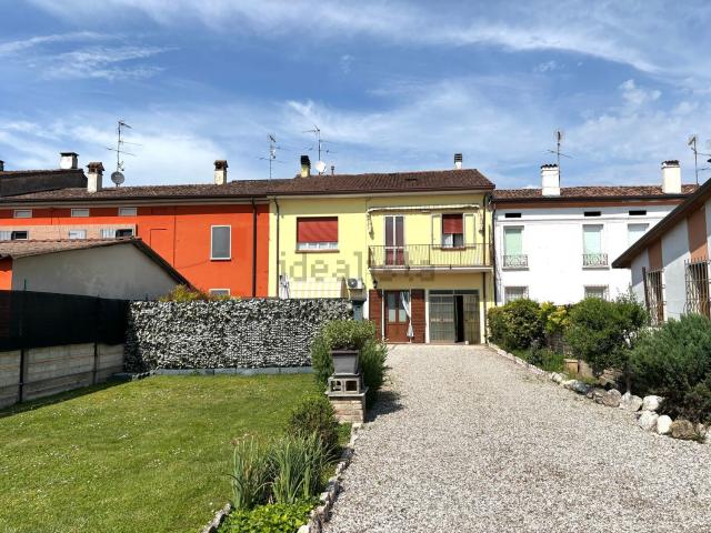 Casa in vendita a Castellucchio, Lombardia