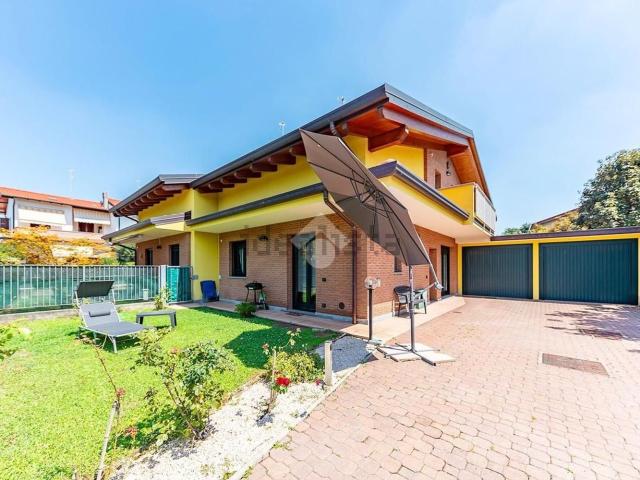 Casa in vendita a Gerenzano, Varese