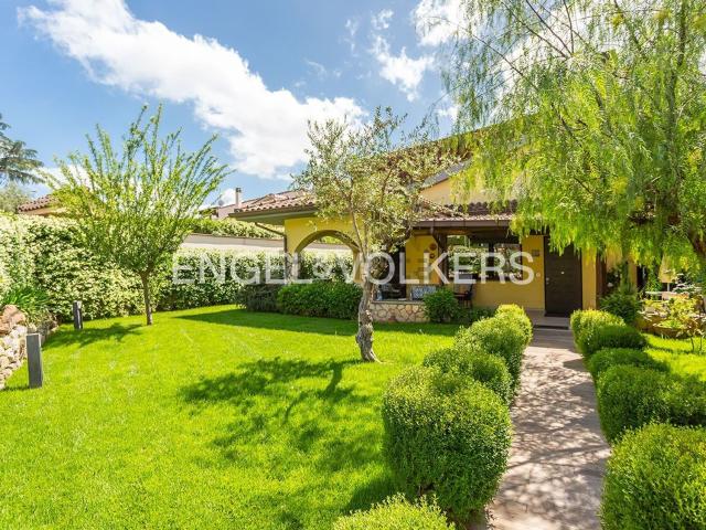 Casa in vendita a Guidonia Montecelio, Roma Capitale