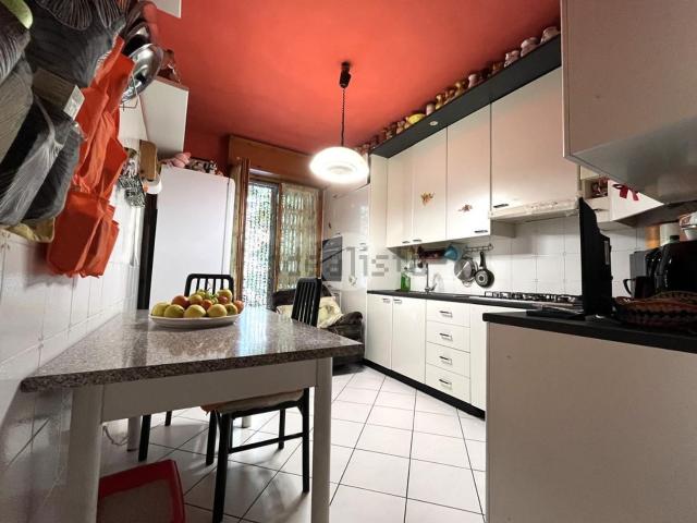 Casa in vendita a Rimini, Reggio Emilia