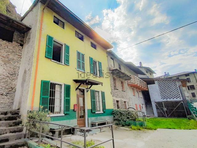 Casa in vendita a Forcola, Lombardia