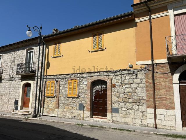 Casa in vendita a Montorio Nei Frentani, Molise