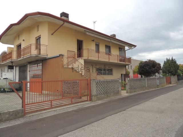 Casa in vendita a Scodovacca, Cervignano Del Friuli