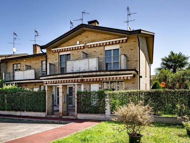 Casa in vendita a Bariola, Caronno Pertusella