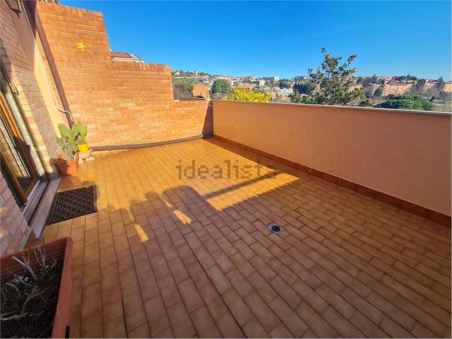 Casa in vendita a Brecce Bianche, Marche