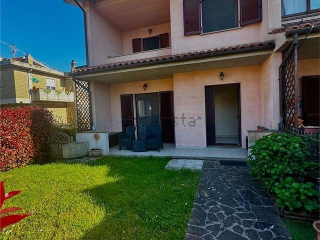 Casa in vendita a Montecastrilli, Umbria
