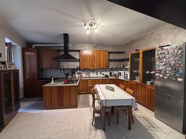 Casa in vendita a Barzizza, Gandino