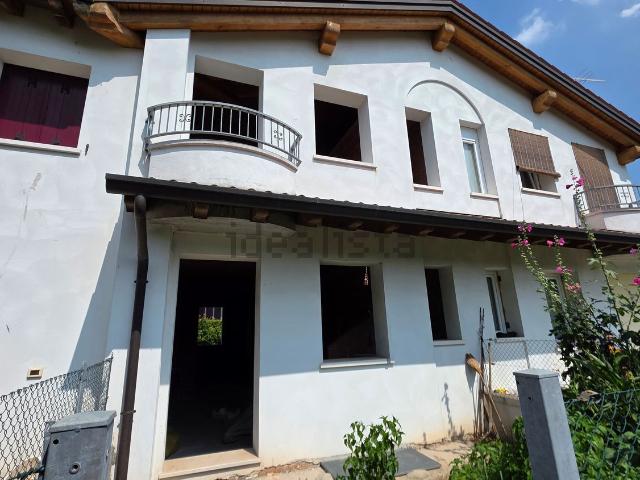 Casa in vendita a Rossano Veneto, Vicenza