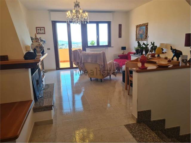 Casa in vendita a Baraccola Ovest, Marche