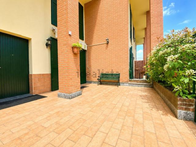 Casa in vendita a Vertemate Con Minoprio, Lombardia