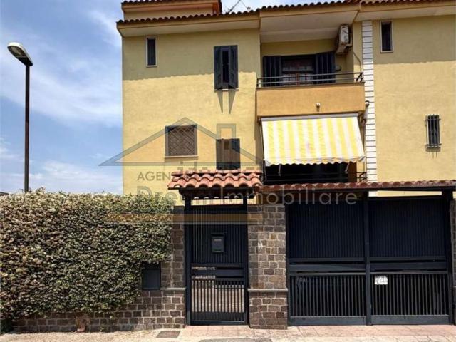 Casa in vendita a Giugliano In Campania, Campania
