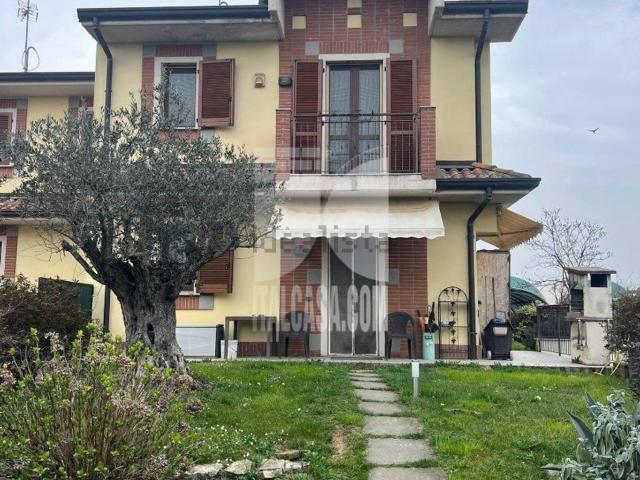 Casa in vendita a Brignano Gera D'adda, Lombardia