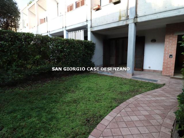 Casa in vendita a Rivoltella del Garda, Desenzano Del Garda