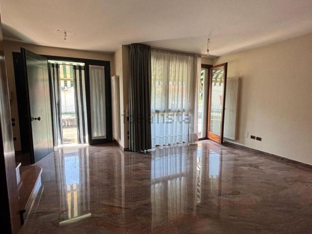 Casa in vendita a Lendinara, Veneto