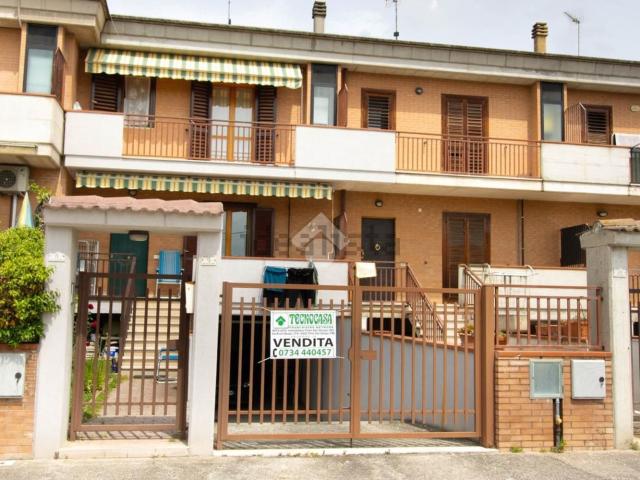 Casa in vendita a Ponte Ete, Marche