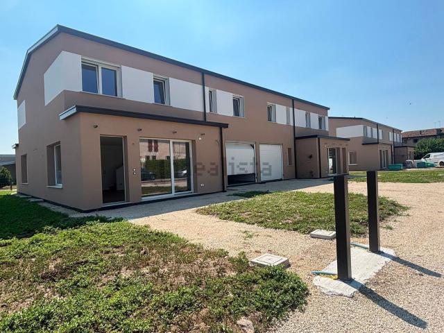 Casa in vendita a Tezze Sul Brenta, Veneto