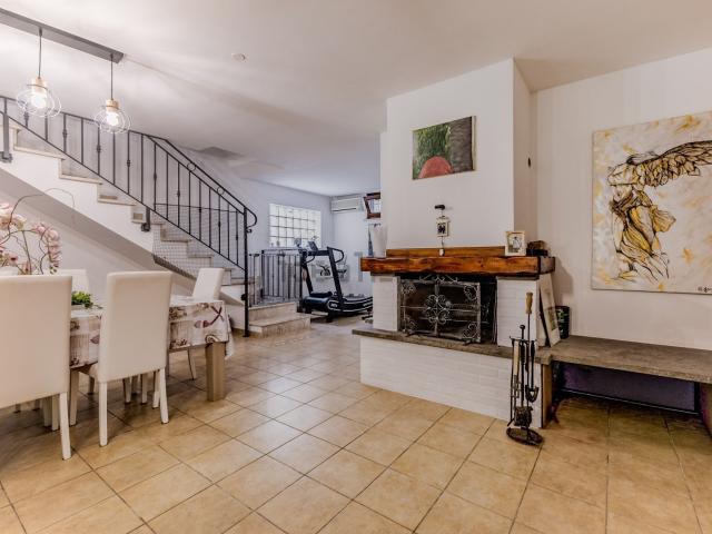 Casa in vendita a Stagni di Ostia, Montecompatri