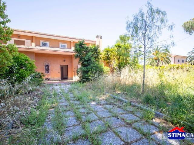 Casa in vendita a Municipio Roma X, Roma Capitale