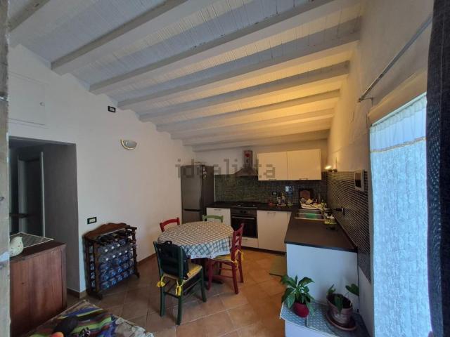 Casa in vendita a Latignano, Cascina