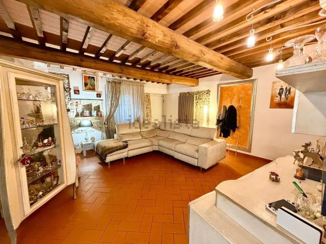 Casa in vendita a Santa Maria a Colonica, Prato