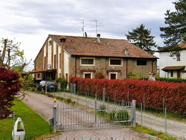 Casa in vendita a Ferrara, Reggio Emilia
