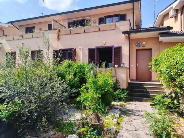 Casa in vendita a Acilia, Roma