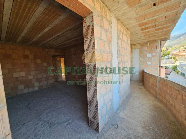Casa in vendita a Calvi Risorta, Campania