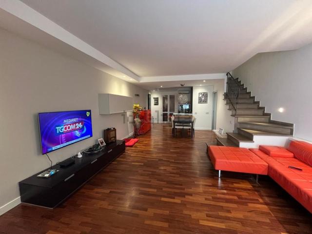 Casa in vendita a Agliana, Pistoia