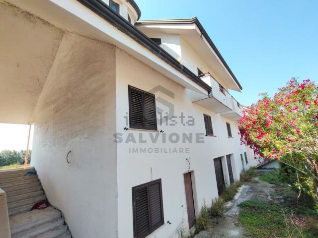 Casa in vendita a Amorosi, Campania