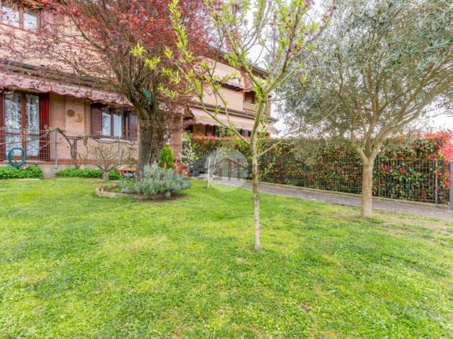 Casa in vendita a Ferrara, Reggio Emilia