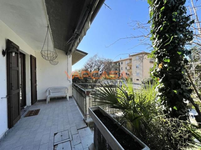 Casa in vendita a Brembate, Lombardia