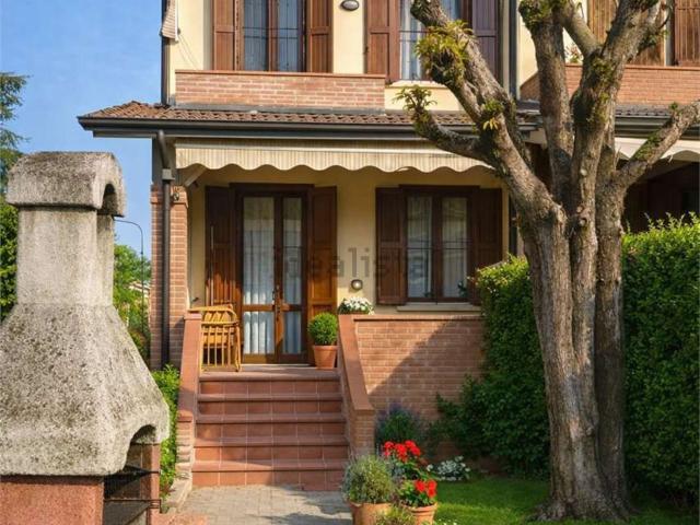 Casa in vendita a Spirito Santo-Orologio, Re