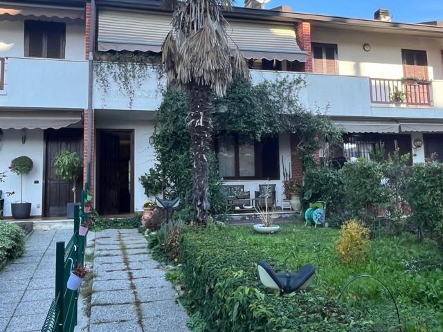 Casa in vendita a Cascina Saresano, Mediglia