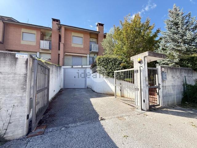 Casa in vendita a Collettara, Scoppito