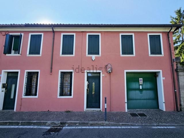 Casa in vendita a Este, Veneto