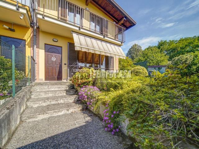 Casa in vendita a Mornago, Lombardia