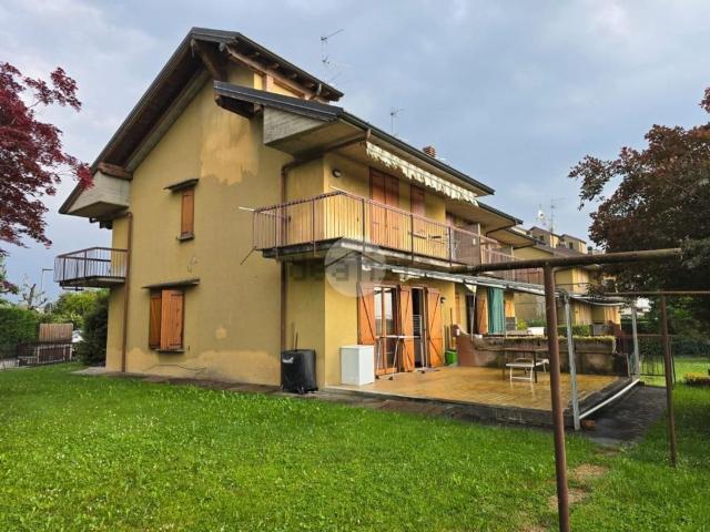 Casa in vendita a Bagnatica, Lombardia