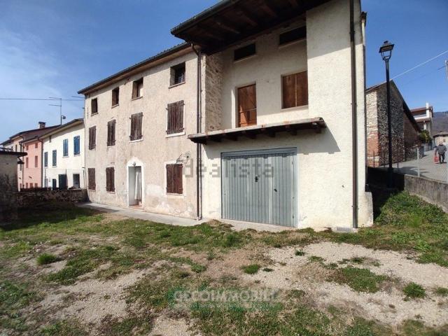 Casa in vendita a Cavaso del Tomba, Vettorazzi