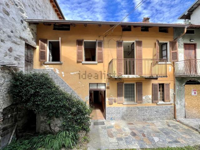 Casa in vendita a Mossanzonico, Dongo