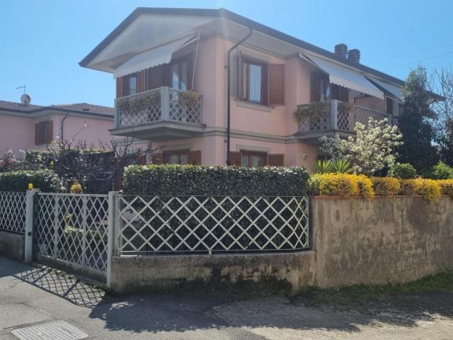 Casa in vendita a Quercioli, Marina Di Massa