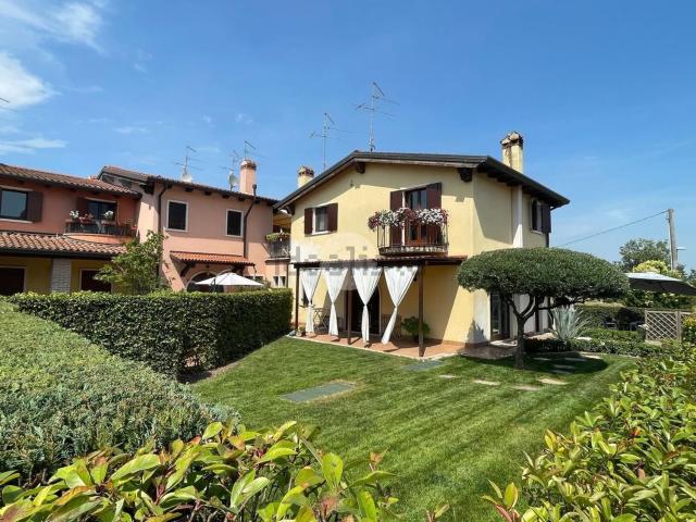 Casa in vendita a Castelnuovo Del Garda, Veneto