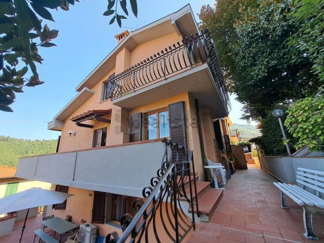 Casa in vendita a Tosi, Reggello