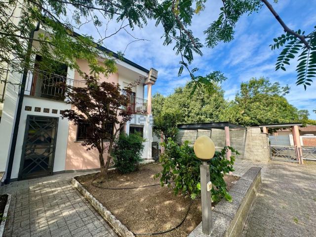 Casa in vendita a Cremona, Lombardia