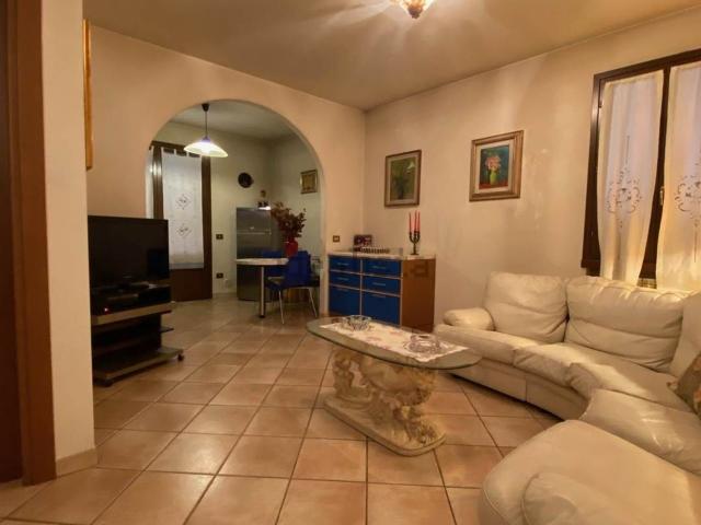 Casa in vendita a Prato, Toscana