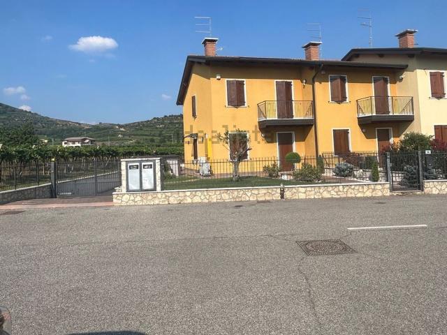 Casa in vendita a Soave, Veneto